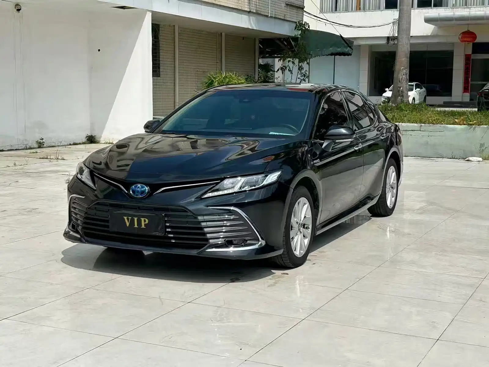 Фото 3 - Toyota Camry