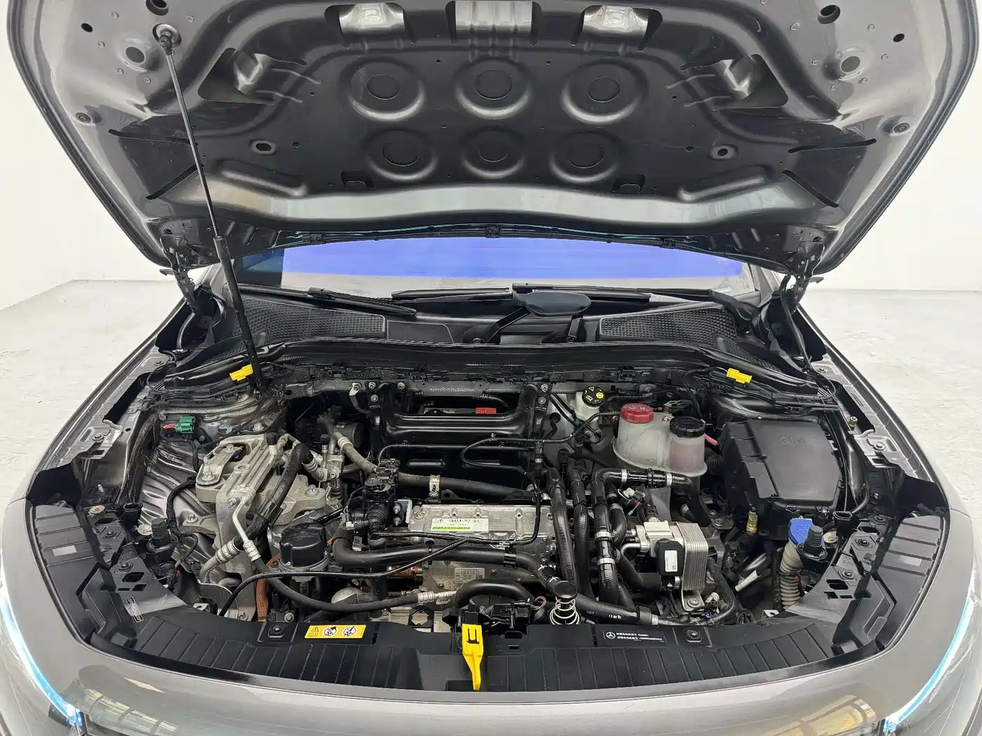 Mercedes-Benz EQA 2022 2022 EQA 300 4MATIC Launch Special Edition