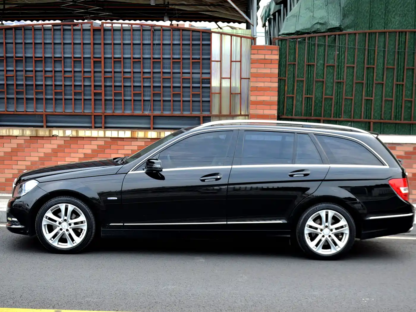 Mercedes-Benz C-Class (Import) 2012 2011 C 200 Fashion Wagon Edition