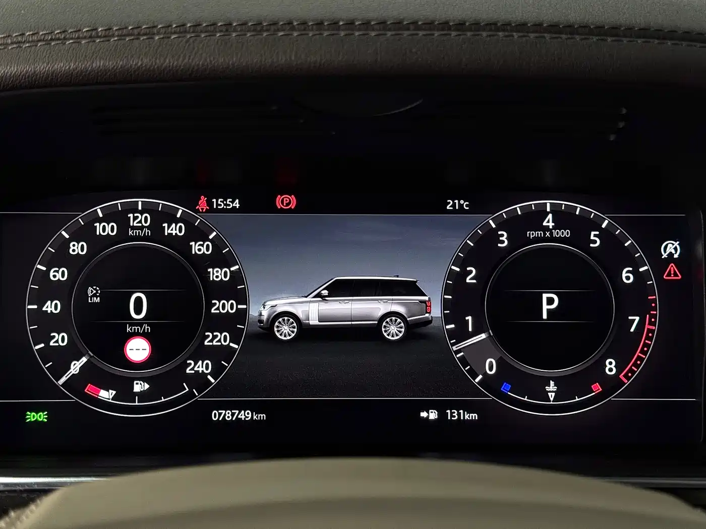 Land Rover Range Rover 2021 3.0 L6 Heritage Extended Classic Edition фото 25