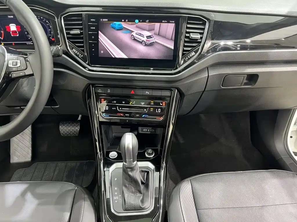 Volkswagen T-Roc, миниатюра 8