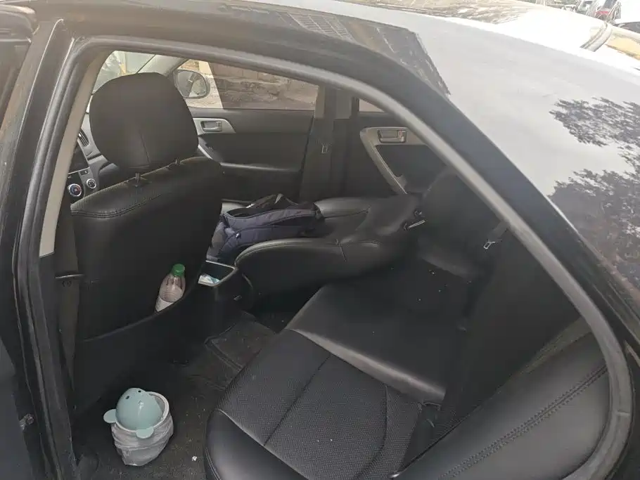 Kia Forte 2015 2014 1.6L MT GL