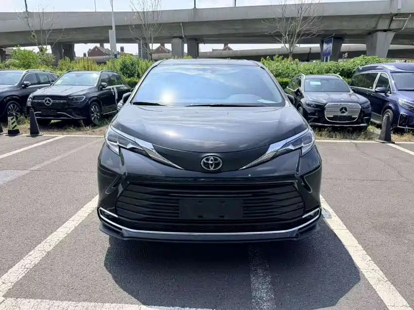 Toyota Sienna 2025 2024 2.5L Hybrid Comfort Edition