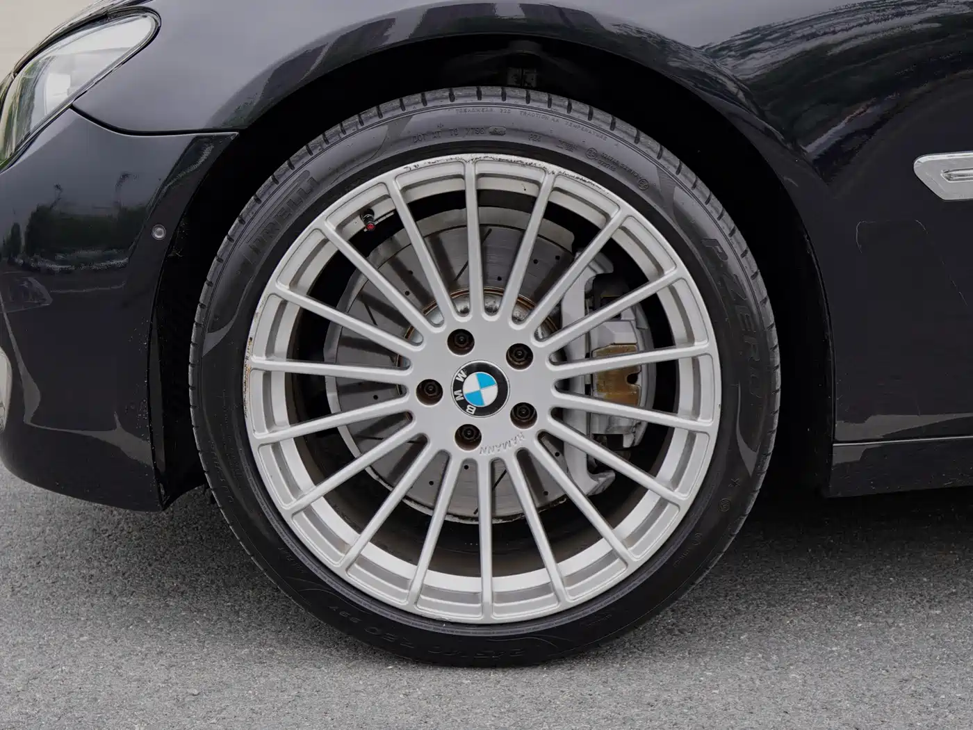 BMW 7 Series 2009 750Li Luxury фото 17