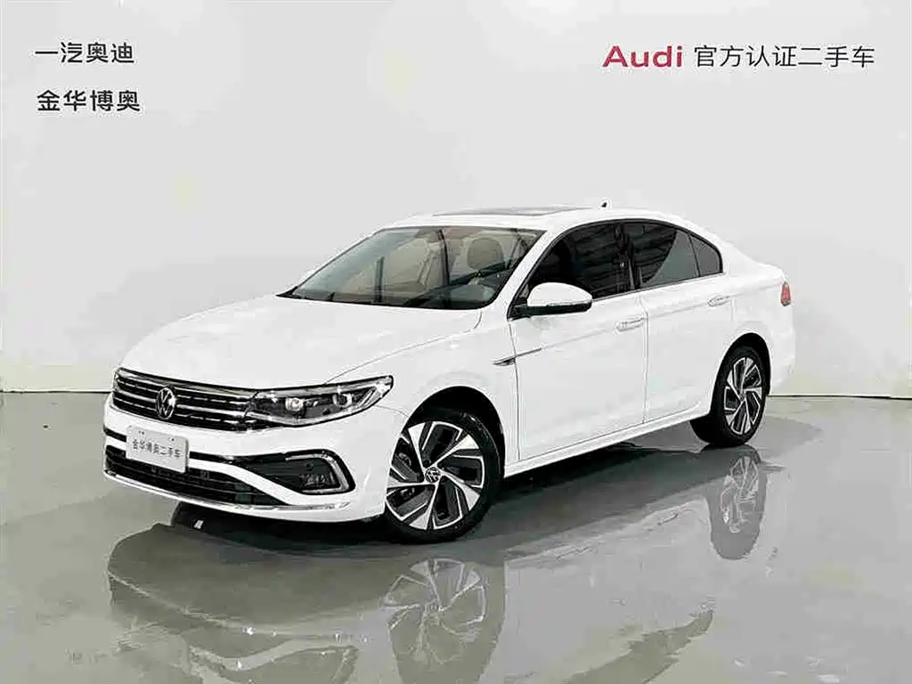 Volkswagen Bora 2023 300TSI DSG Premium Edition