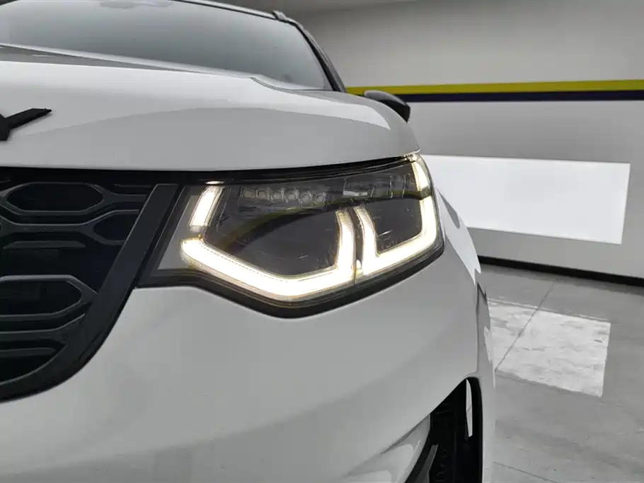 LAND ROVER DISCOVER SPORTS