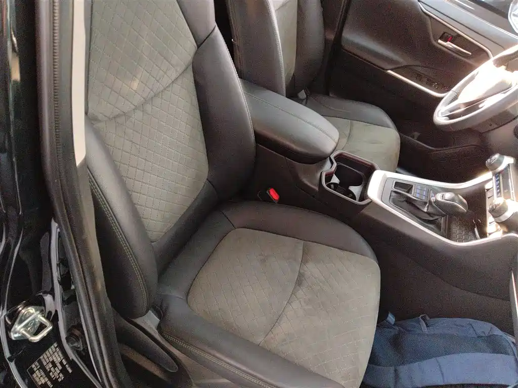 Toyota RAV4 Rongfang 2022 2.0L CVT 4WD Trend Plus Edition фото 17