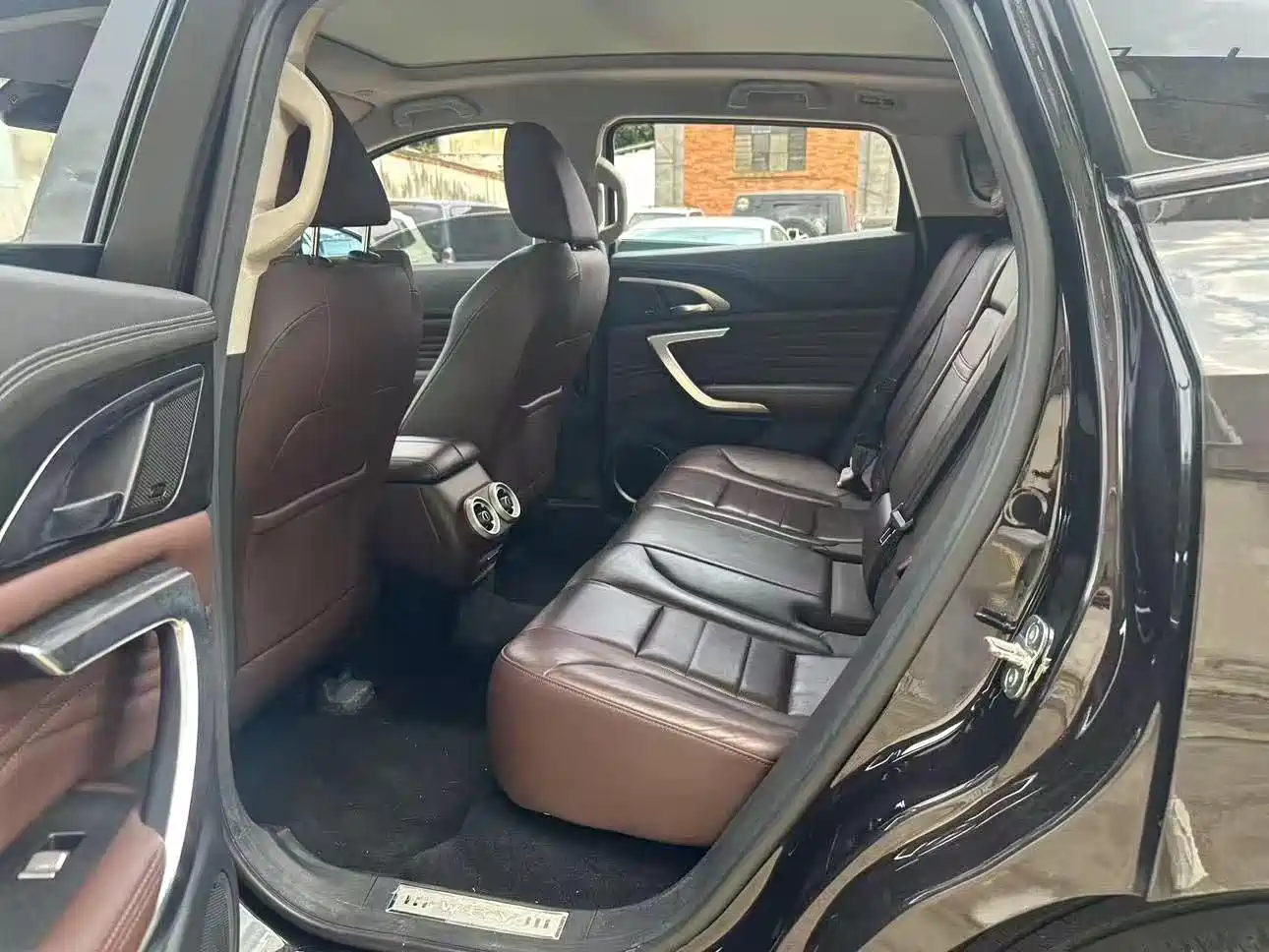 WEI PAI WEI BRAND VV7