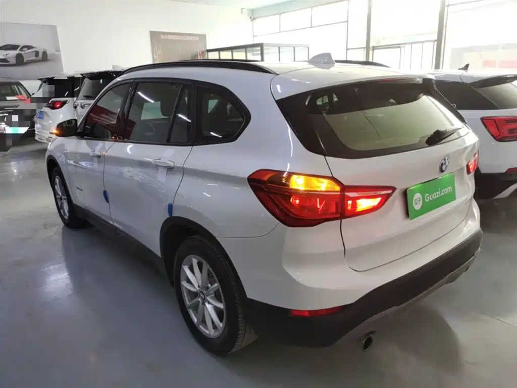 BMW X1 2016 sDrive18Li Fashion Model фото 23