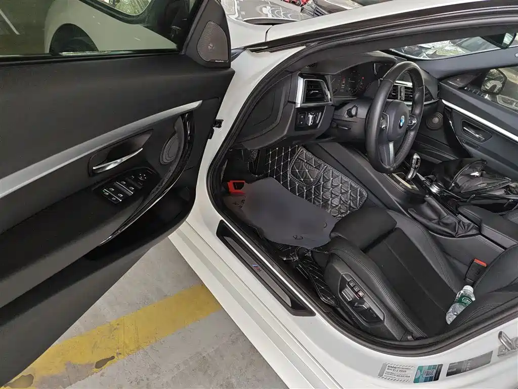 BMW 3 Series GT 2019 320i M Sport Package фото 12