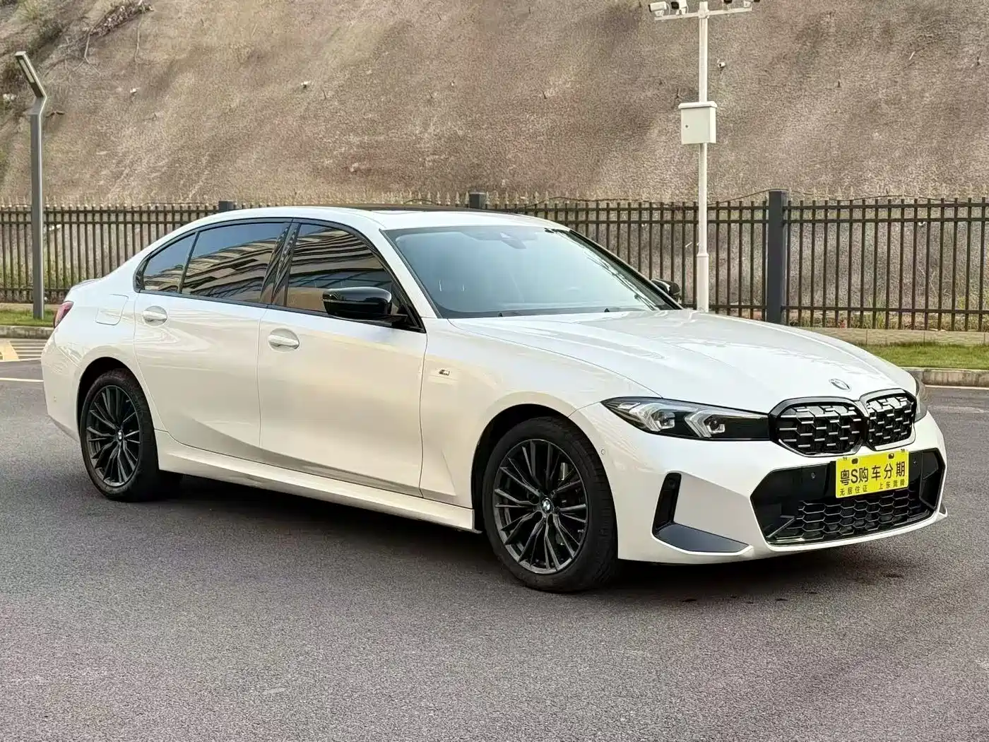 BMW 3 Series 2024 325Li M Sport Shadowline Package фото 3