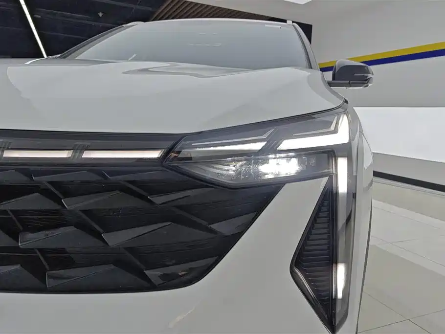 GEELY AUTOMOBILE BOYUE