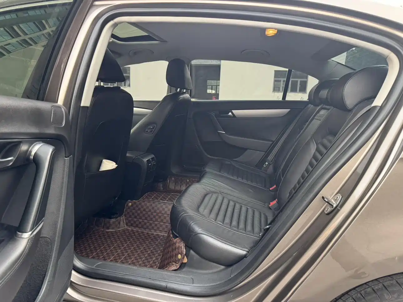 Volkswagen Magotan 2013 1.8TSI Leading фото 6