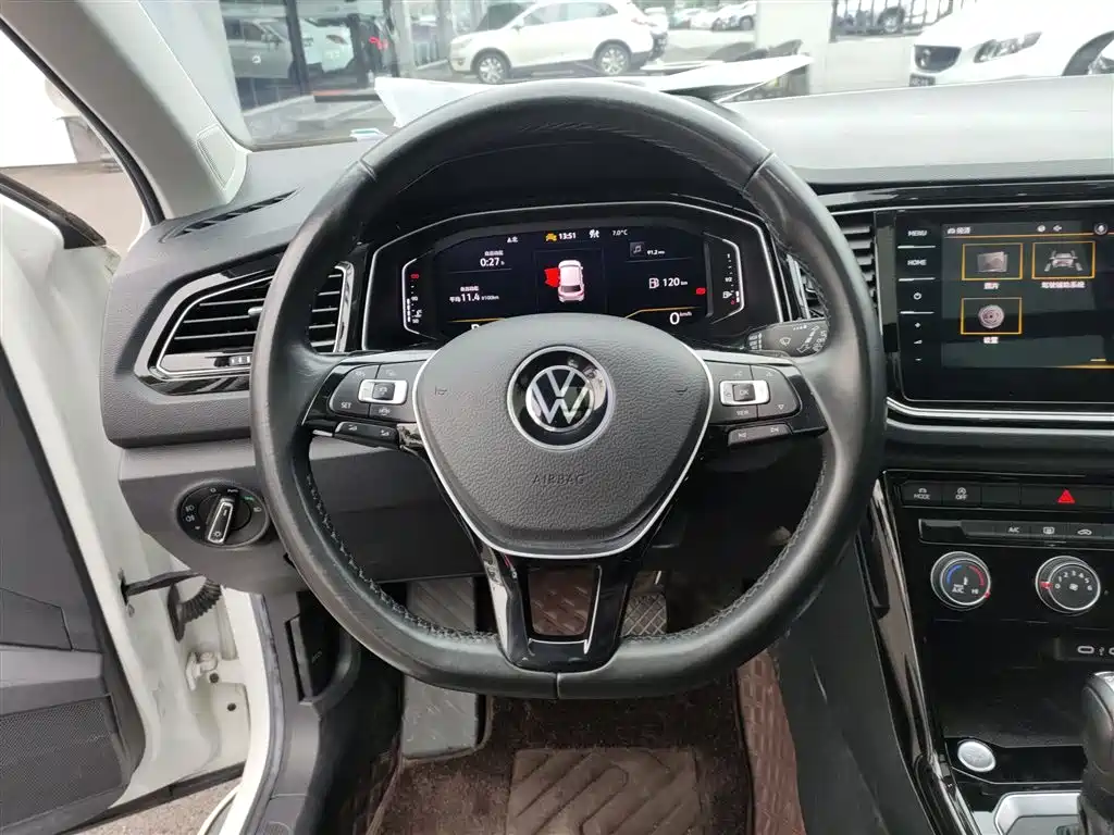 Volkswagen T-ROC 2022 280TSI DSG 2WD Comfort PLUS фото 11