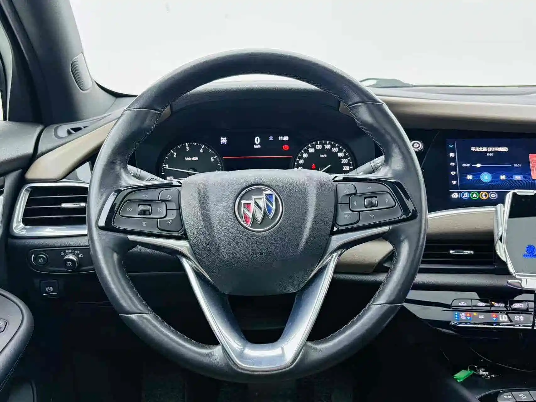 Фото 13 - Buick Enclave