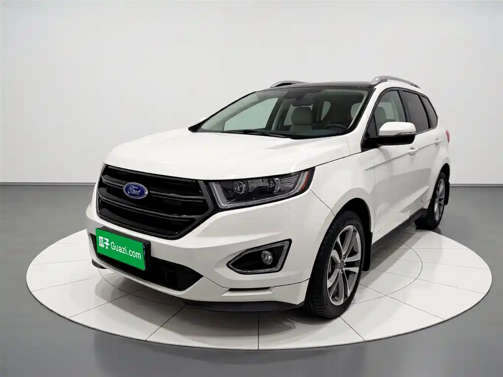 Фото 2 - Ford Edge