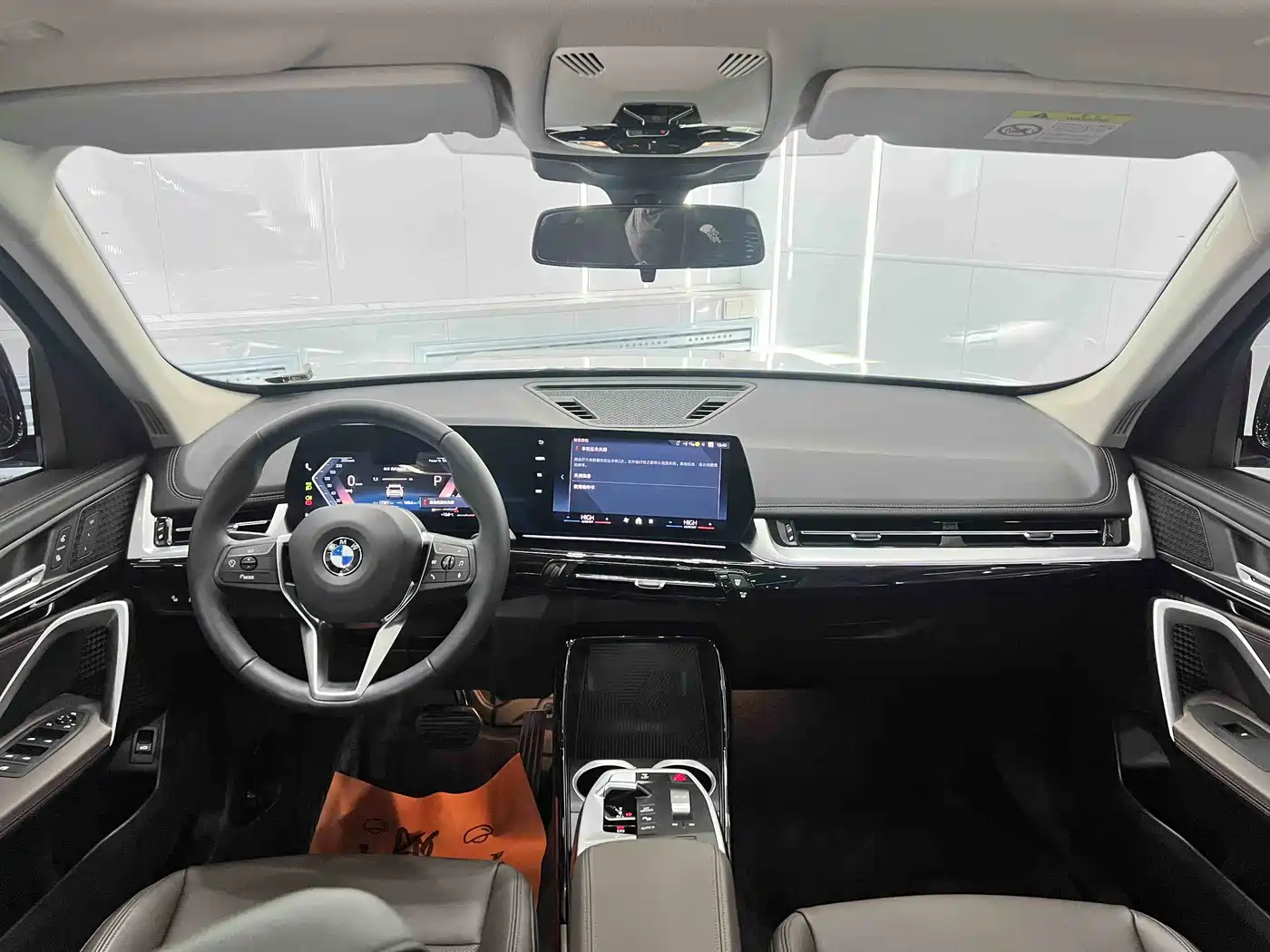 BMW X1 2023 sDrive20Li X Design Package фото 17