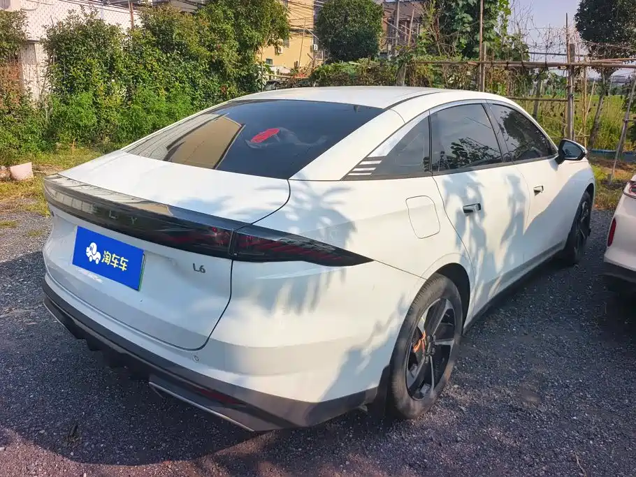 Geely Galaxy Galaxy L6 2024 2023 Model 125km PLUS