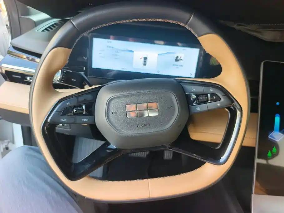 Geely Galaxy Galaxy L6 2024 2023 Model 125km PLUS