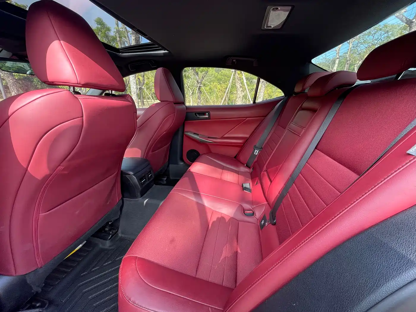 Lexus IS 2017 300 F SPORT фото 6