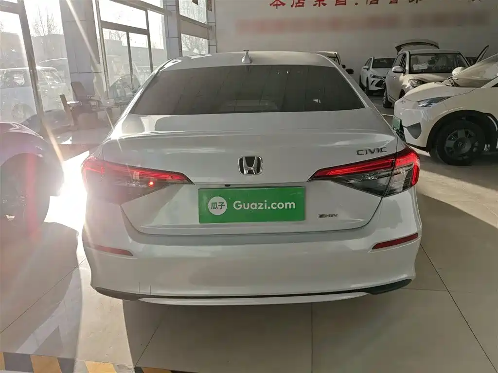 Фото 6 - Honda Civic