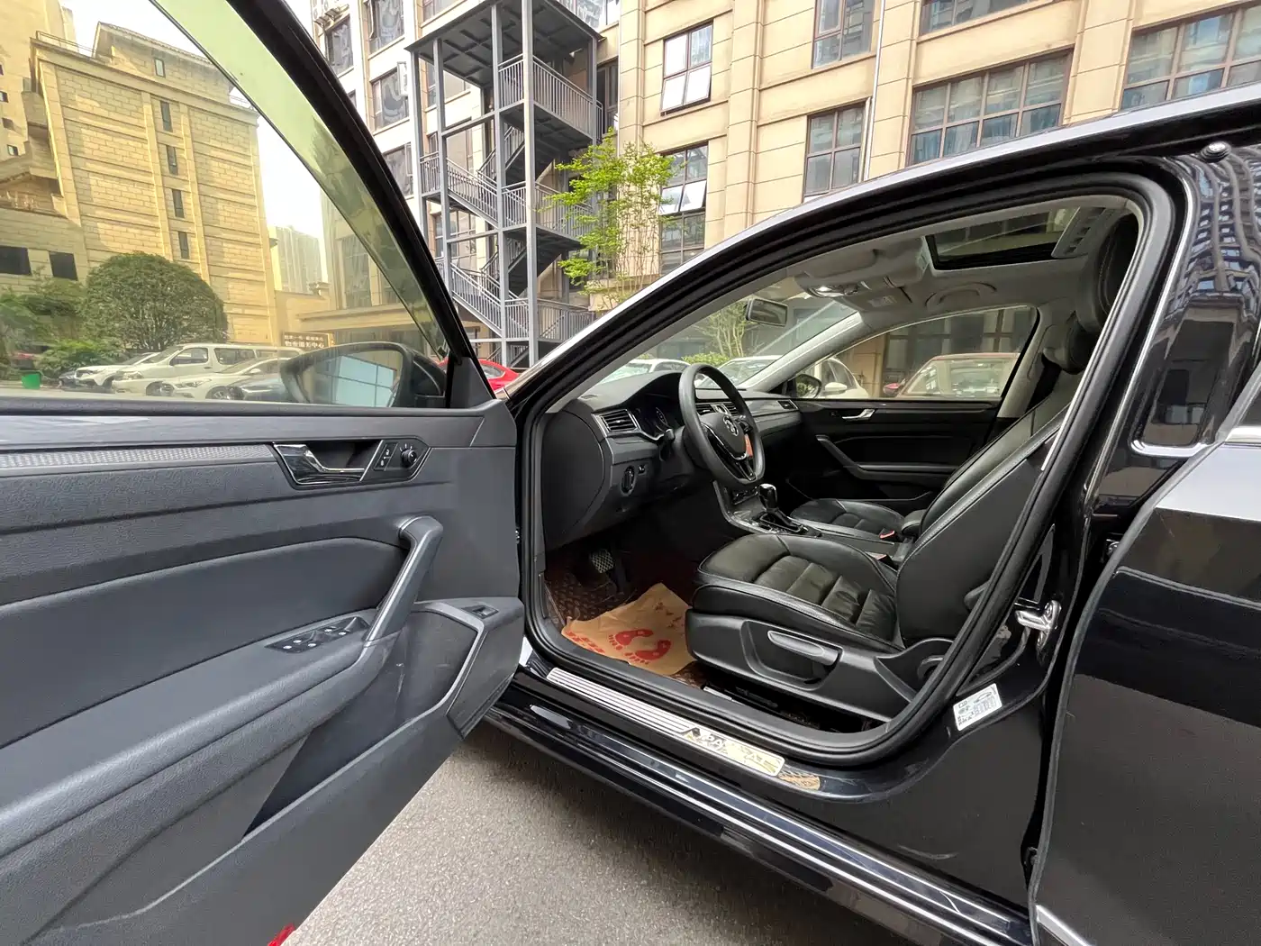 Volkswagen Passat 2017 330TSI DSG Prestige фото 9