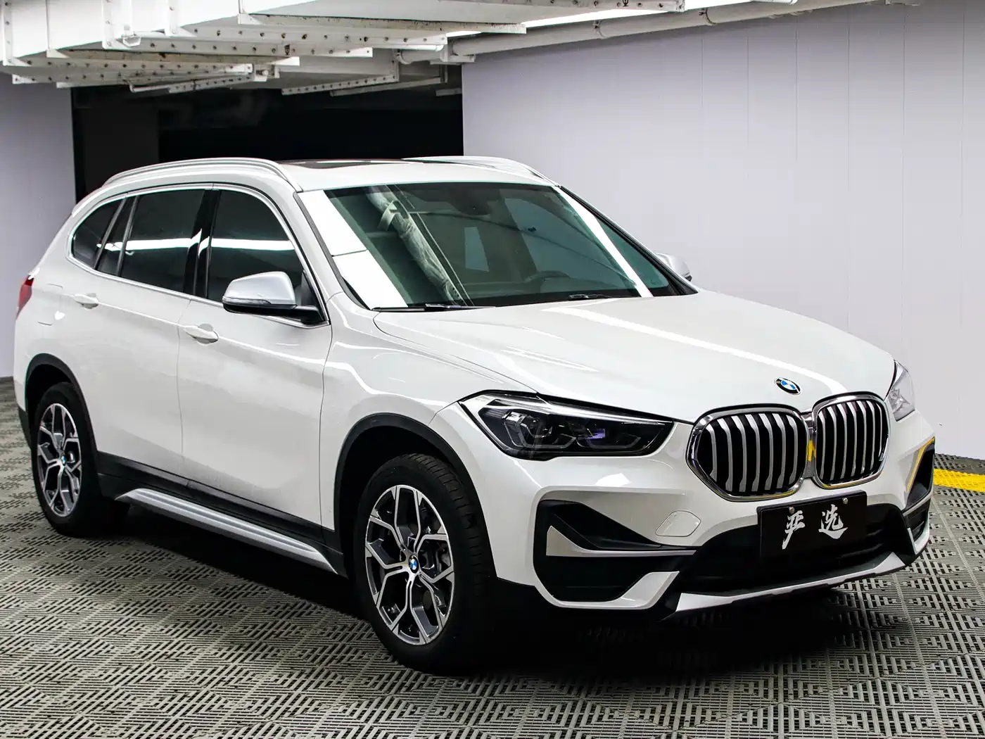BMW X1 2022 sDrive20Li Fashion фото 3