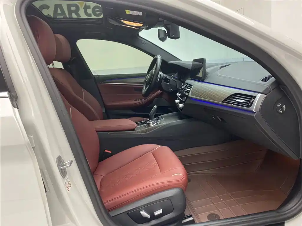 BMW 5 Series 2022 Facelift 530Li Leading M Sport Package фото 18
