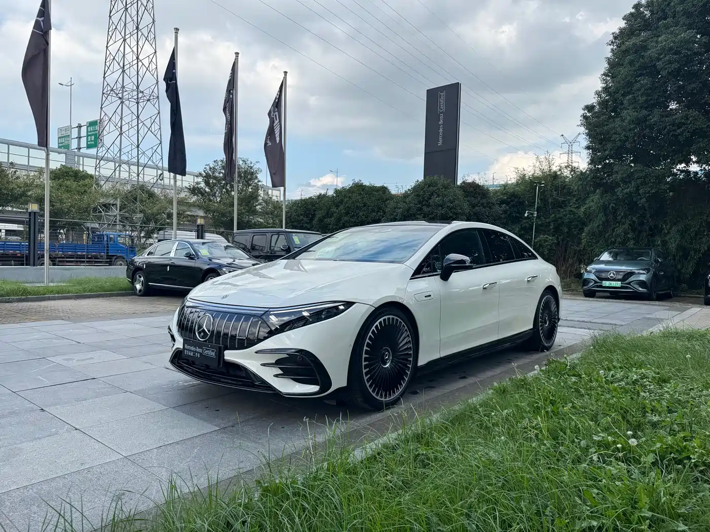 MERCEDES-BENZ EQS AMG