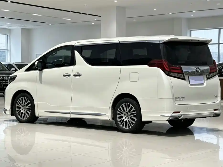 Toyota Alphard 2018 3.5L Luxury фото 6