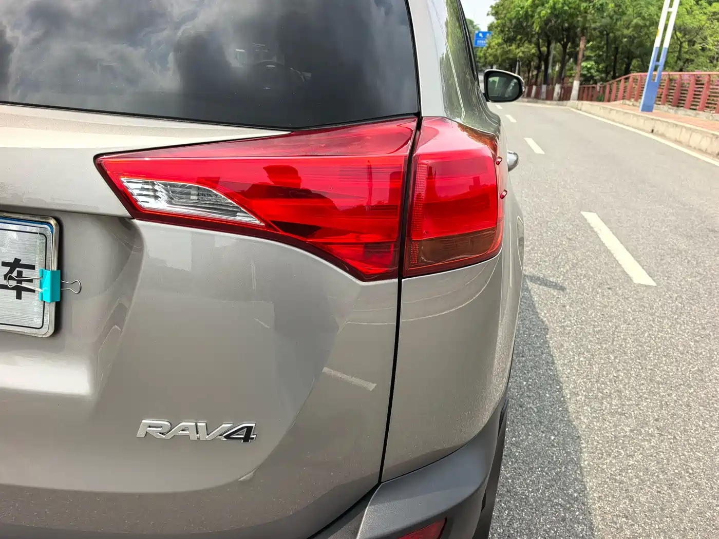 Toyota RAV4 Rongfang 2015 2.0L CVT 2WD Trend Edition фото 18
