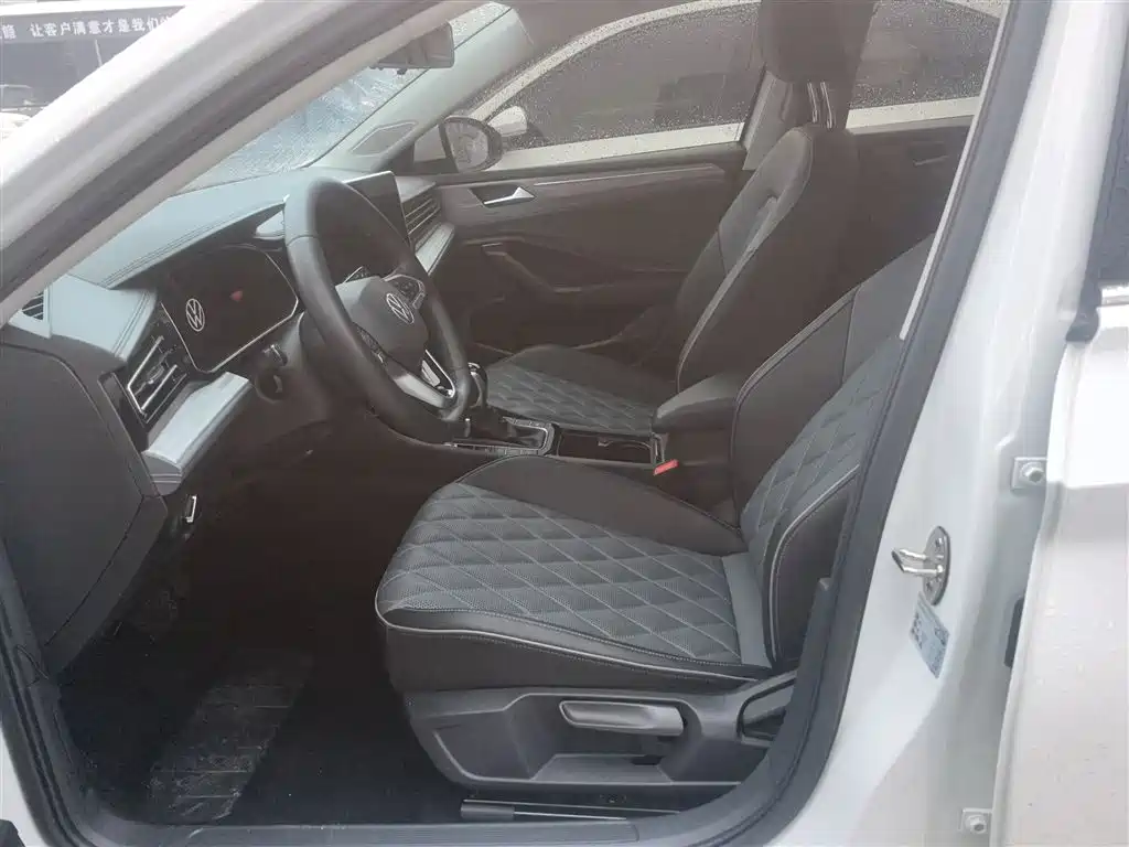 Volkswagen Sagitar 2023 300TSI DSG Surpassing Edition фото 15