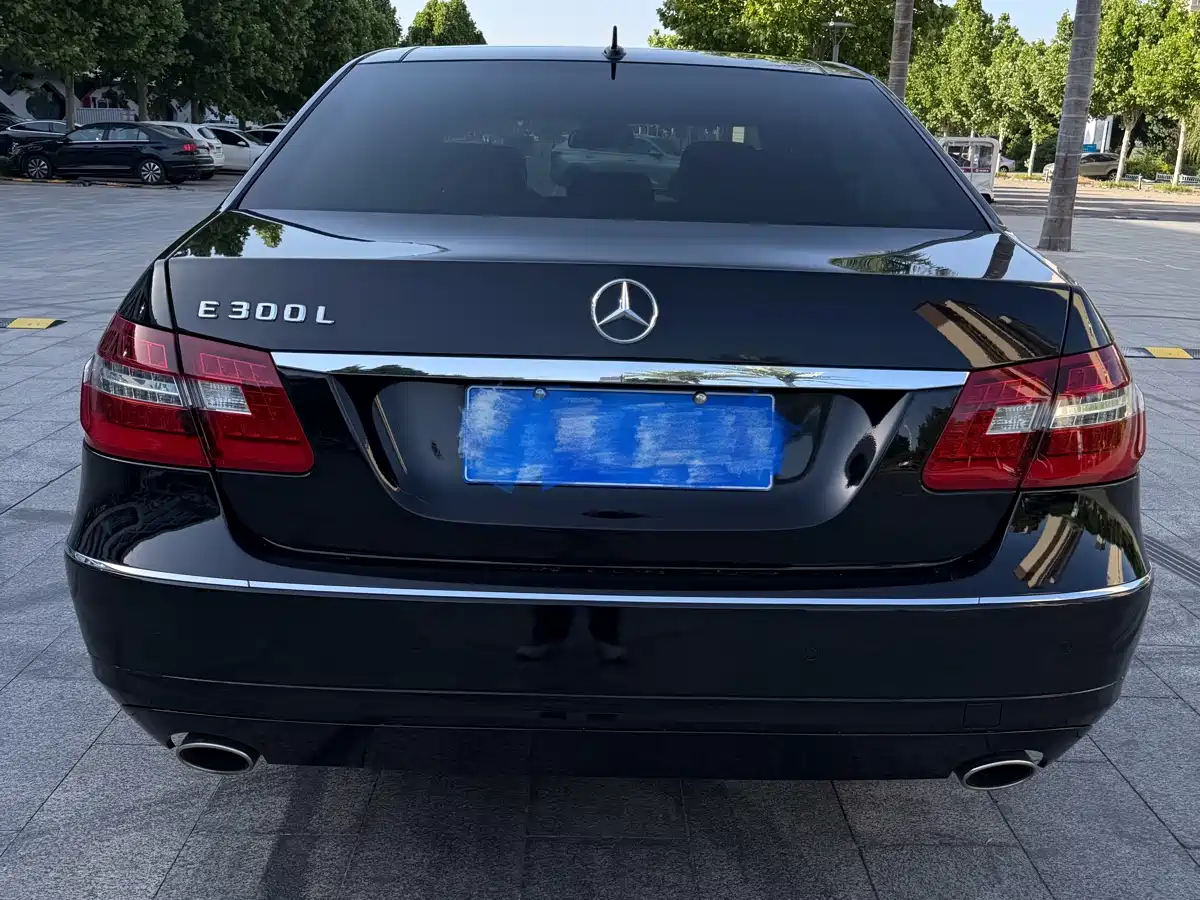 Mercedes-Benz E-Class 2012 E 300 L Fashion фото 5