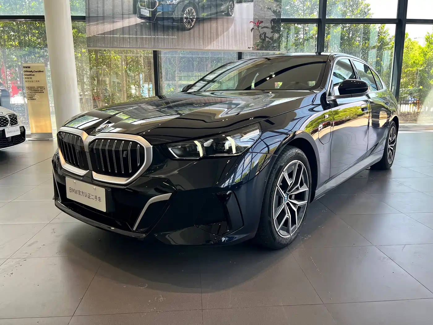 BMW I5