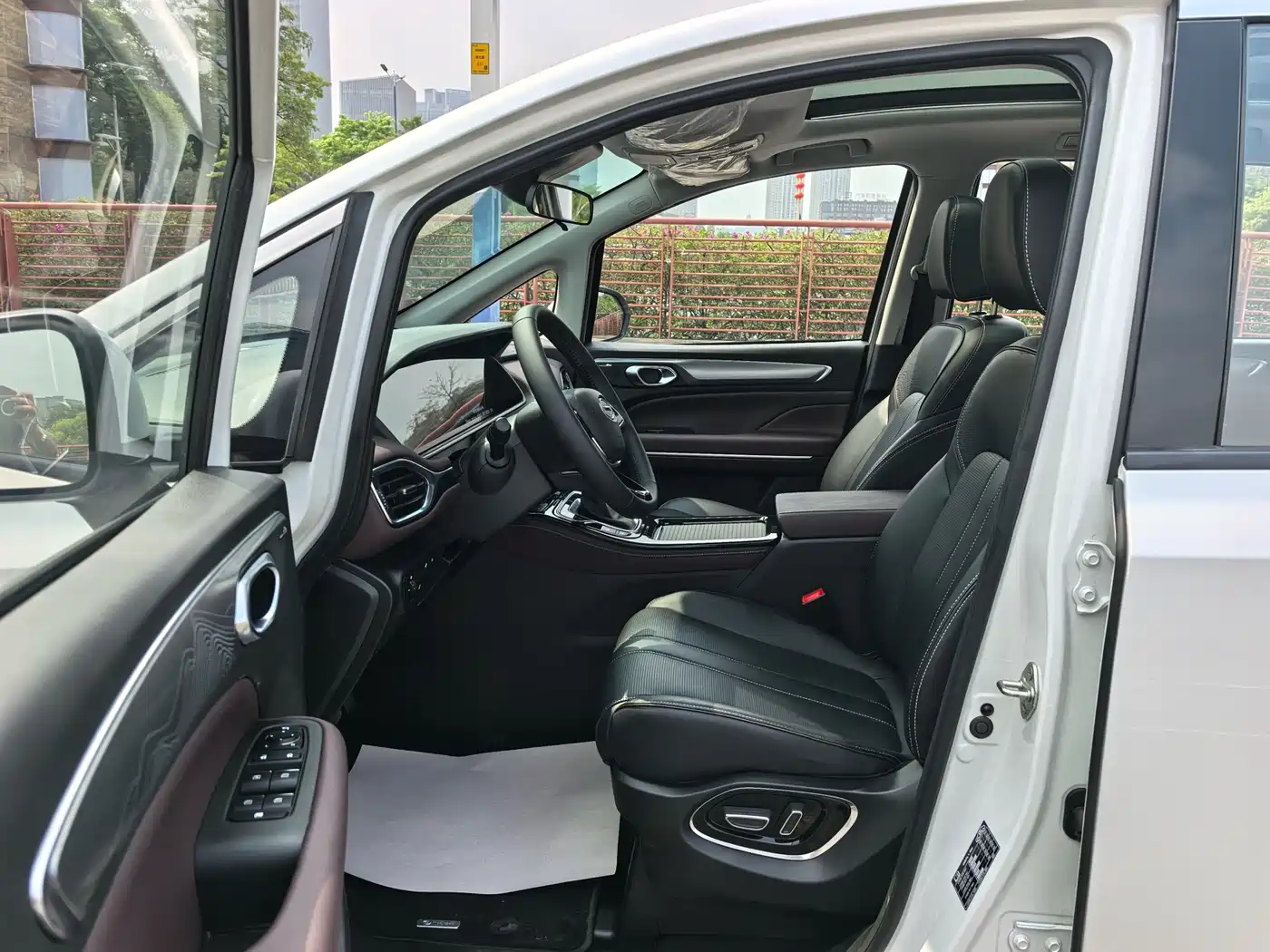 GAC Trumpchi Trumpchi M6 2023 PRO 270T DCT Premium Edition фото 4