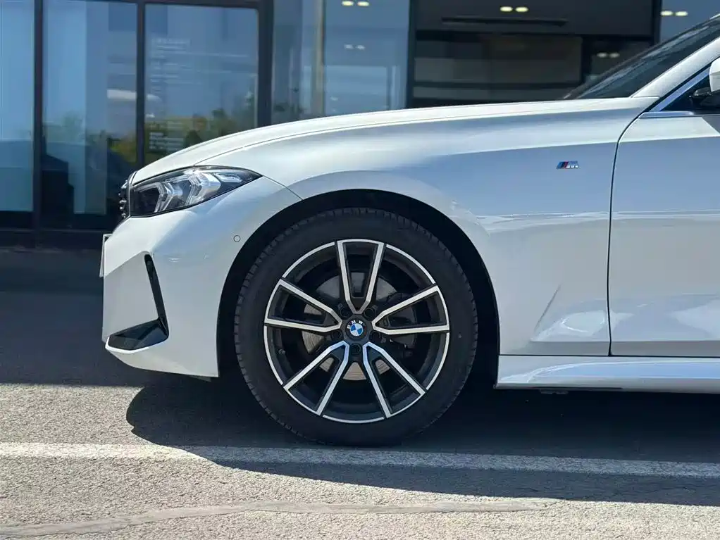 BMW 3 Series 2025 325Li M Sport Package фото 3