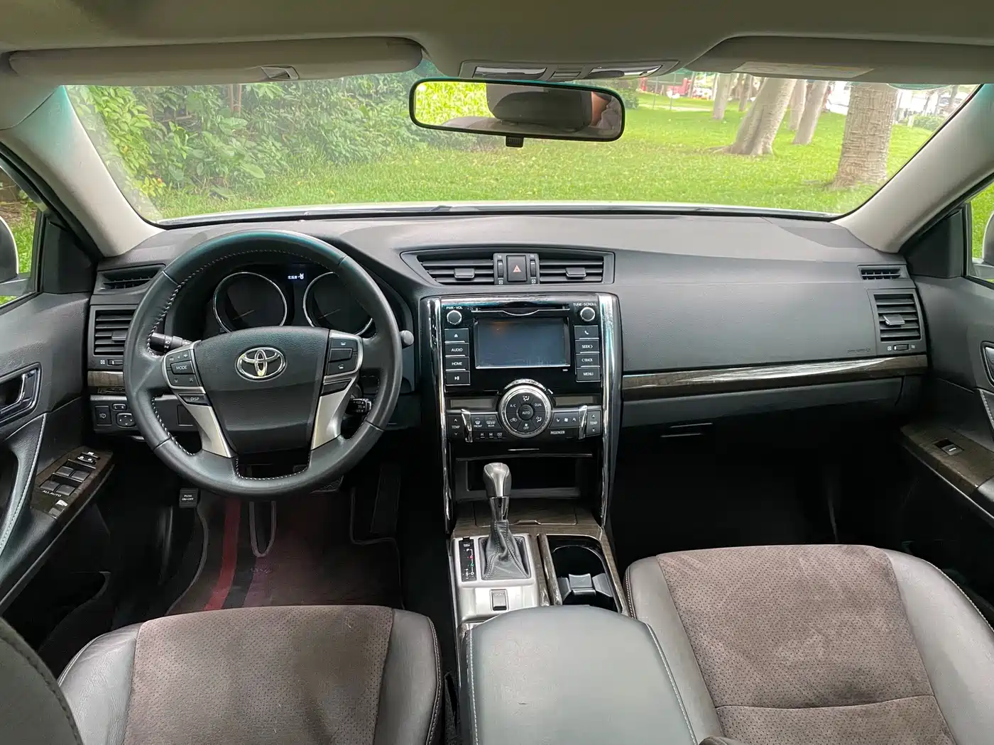 Toyota Reiz 2013 2.5V Premium Edition фото 12