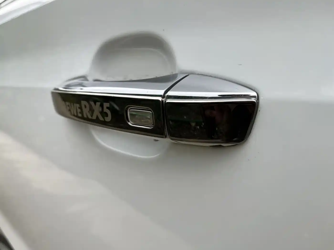 Roewe RX5 2016 2016 20T 2WD Automatic Internet Smart Edition