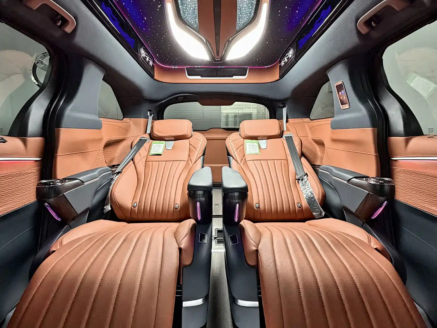 Toyota Granvia 2024 2.5L Hybrid Comfort фото 20