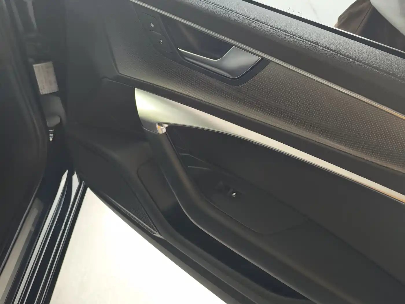 Audi A6L 2020 40 TFSI Luxury Dynamic фото 4