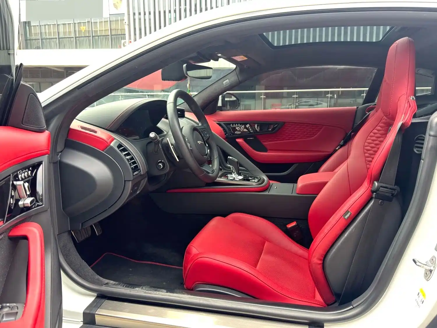 Фото 7 - Jaguar F-TYPE
