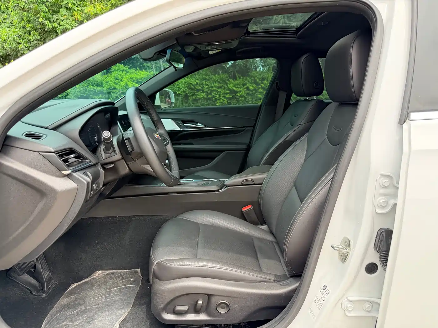 Cadillac CT4 2024 2022 28T Luxury Model