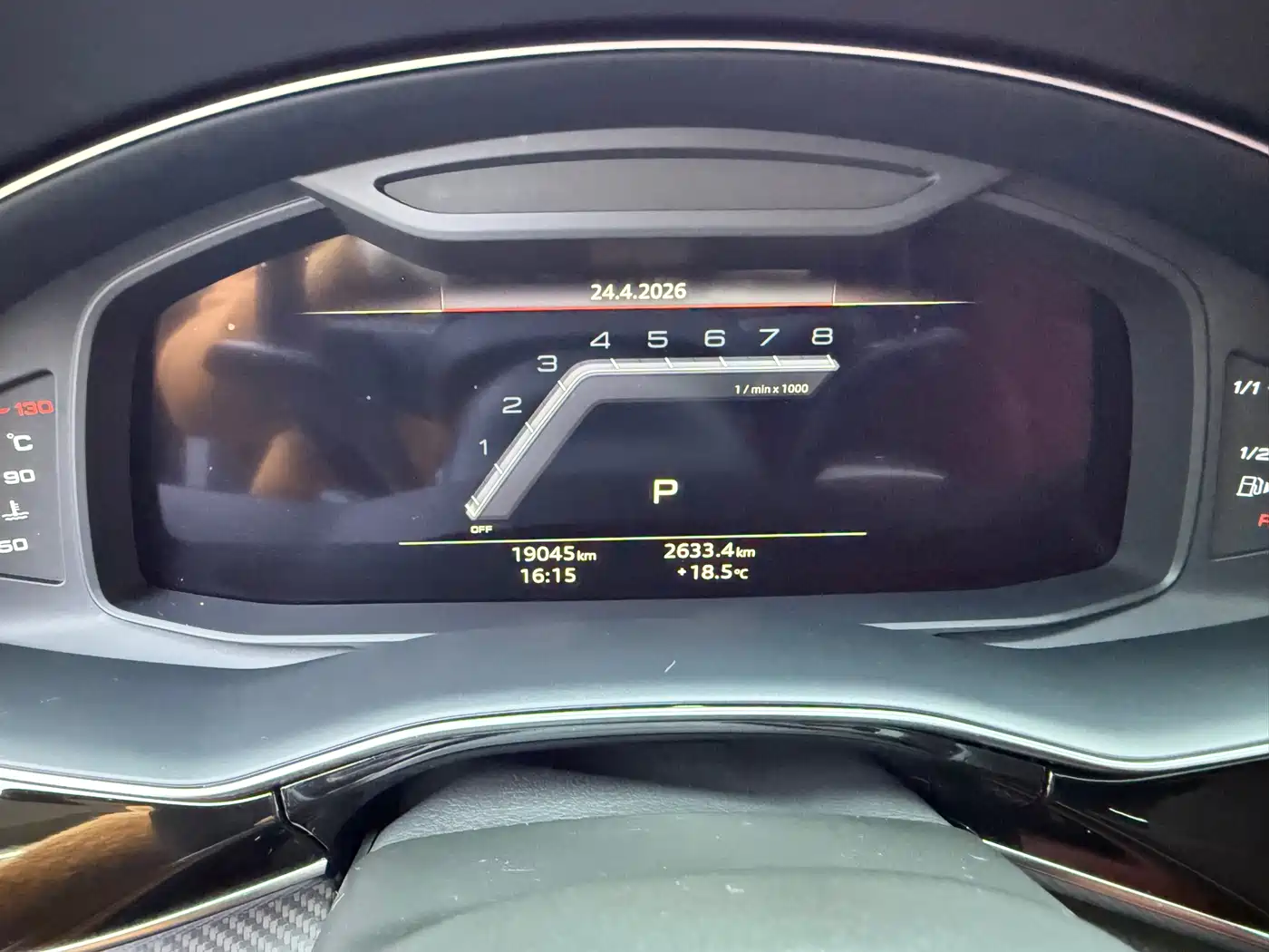 Audi SQ7 2024 4.0 TFSI фото 7