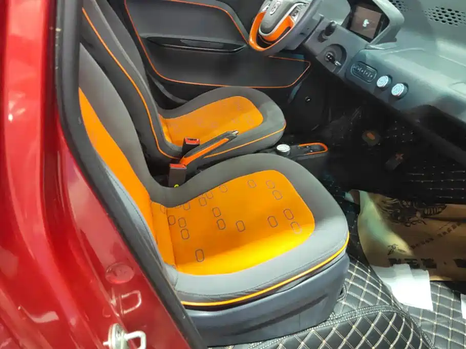 BAOJUN E100