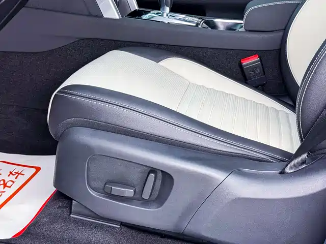 Land Rover Discovery Sport 2022 Model Facelift 249PS R-Dynamic S Performance Edition 5-seater — фото 4