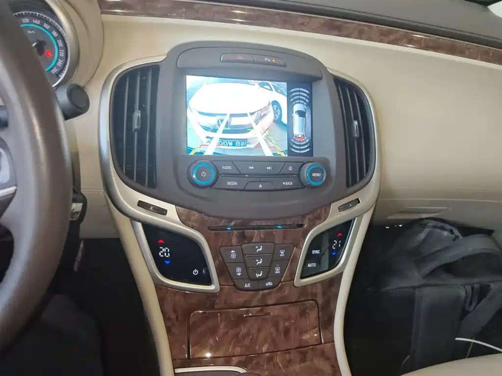 Buick LaCrosse 2013 2.4L SIDI Leading Comfort фото 5