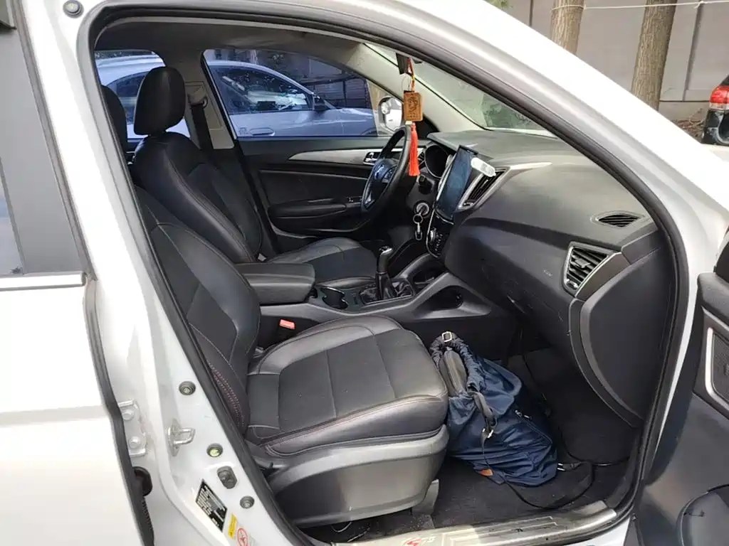 Changan CS75 2014 2014 2.0L Manual Luxury (China IV)