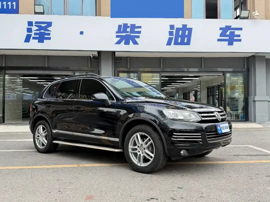 Volkswagen Touareg 2015 2011 3.0TDI Diesel Standard