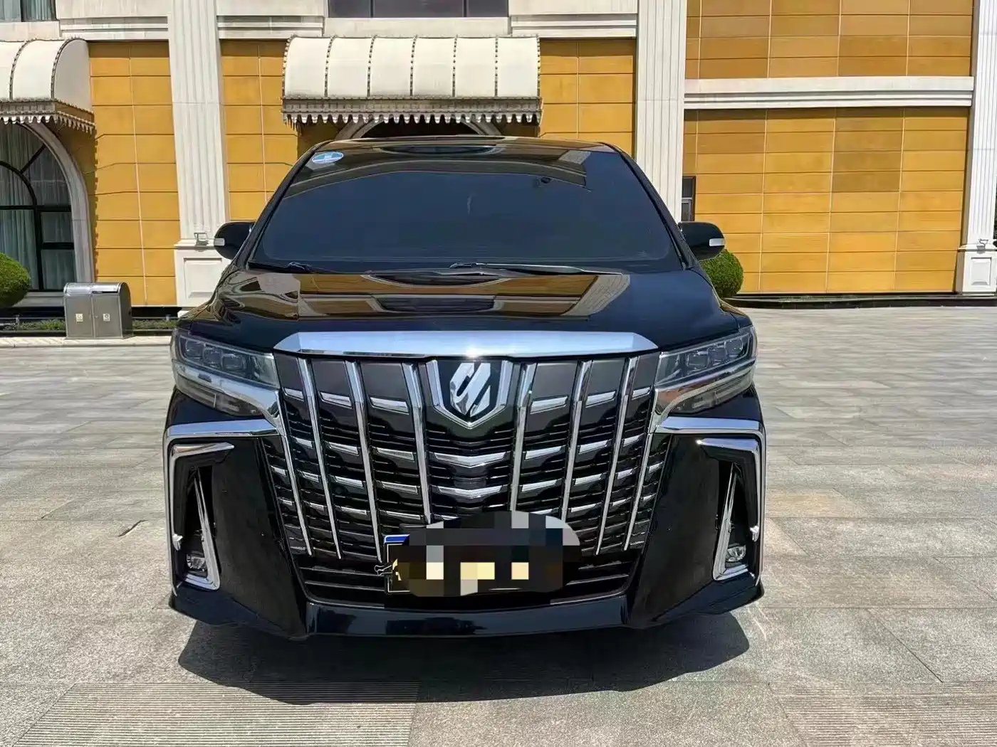 Toyota Alphard 2011 Model 2.4L Luxury фото 2
