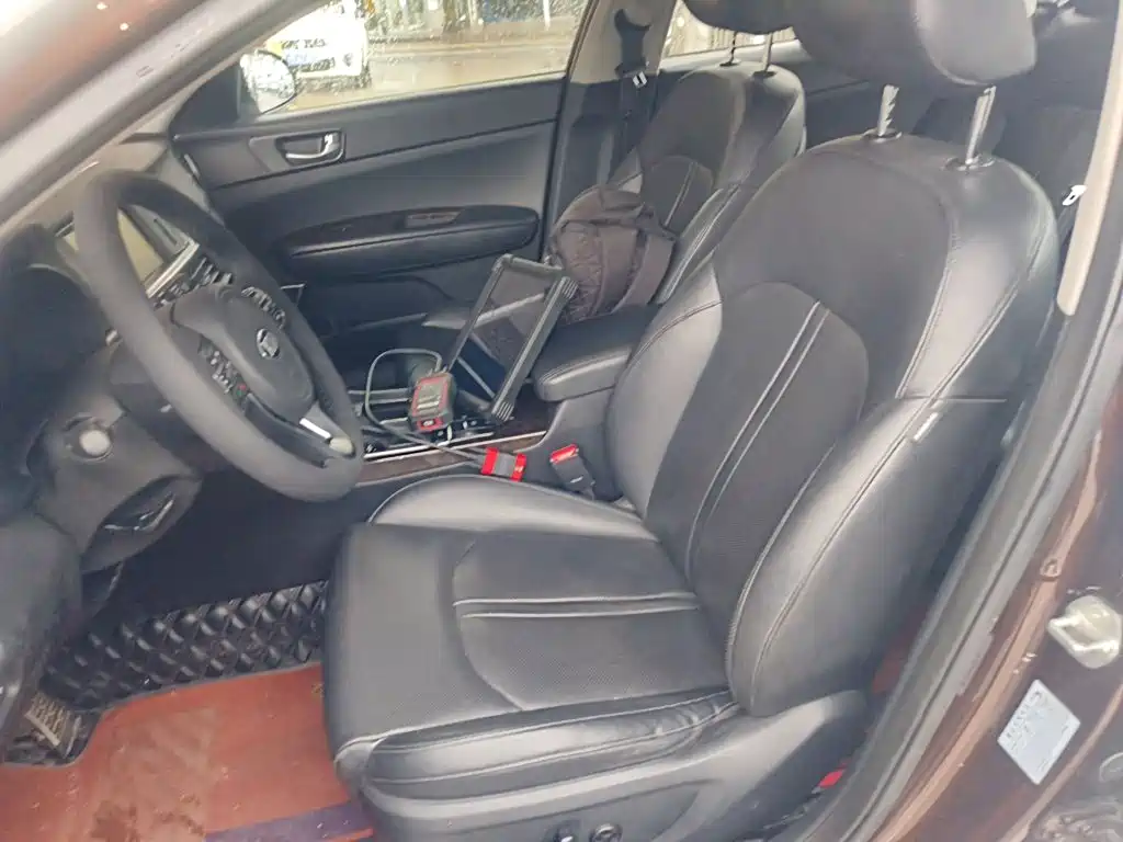 Kia Kia K5 2017 Model 2.0L Automatic 15th Anniversary Special Edition LUX 11